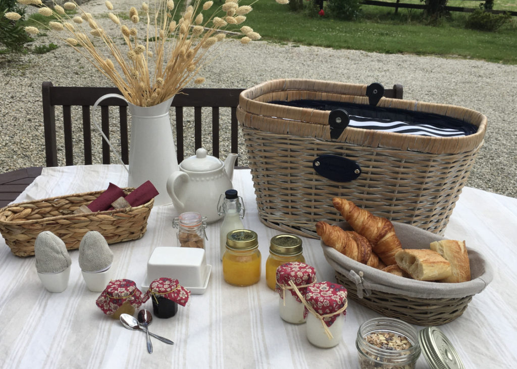 Panier petit dejeuner de qualité Service additionnel