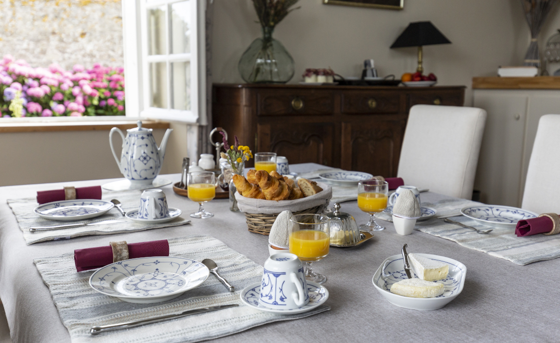 petitdejeuner_famille_maisondhotes_A