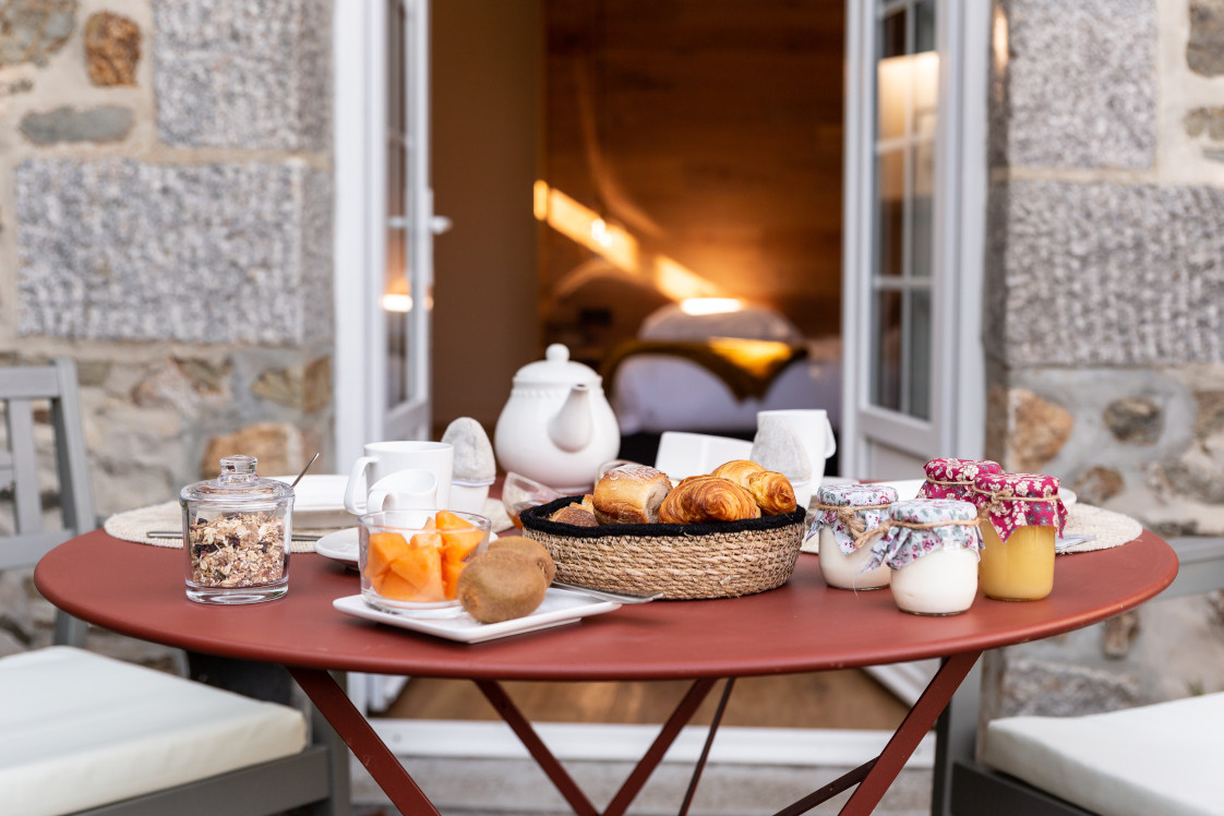 petit-dejeuner-terrasse-jardin